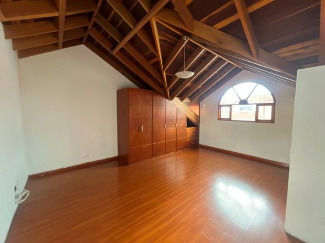 Casa de 5 alcobas en venta en Siberia, Cota, 220 m² · foto 17 de 24