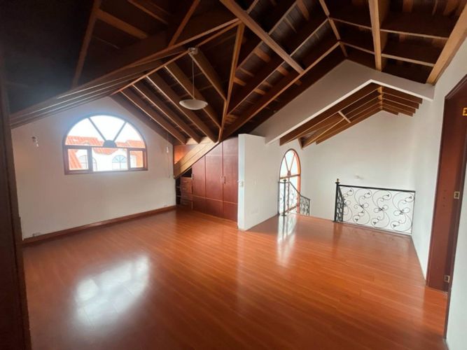 Casa de 5 alcobas en venta en Siberia, Cota, 220 m² · foto 18 de 24