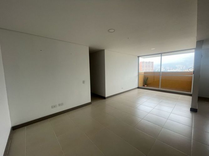 Apartamento de 3 alcobas en venta en Machado, Copacabana, 70 m² · foto 4 de 14