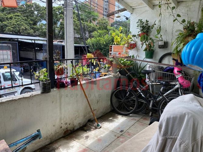 Bodega en venta en Naranjal, Medellín, 292 m² · foto 6 de 11