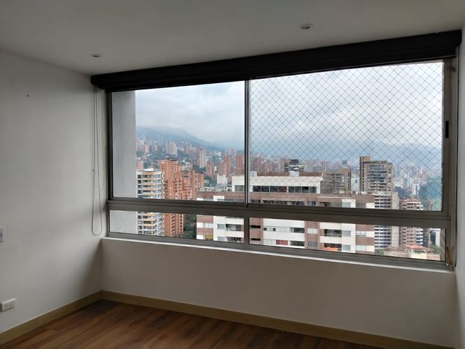 Apartamento de 3 alcobas en venta en El Poblado, Medellín, 116 m² · foto 8 de 19