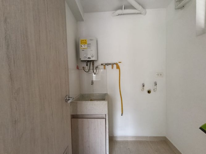 Apartamento de 3 alcobas en arriendo en Pan De Azucar, Sabaneta, 77 m² · foto 11 de 19