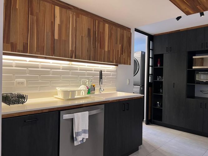 Apartamento de 3 alcobas en arriendo en El Poblado, Medellín, 130 m² · foto 4 de 14