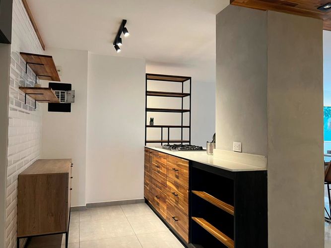 Apartamento de 3 alcobas en arriendo en El Poblado, Medellín, 130 m² · foto 5 de 14