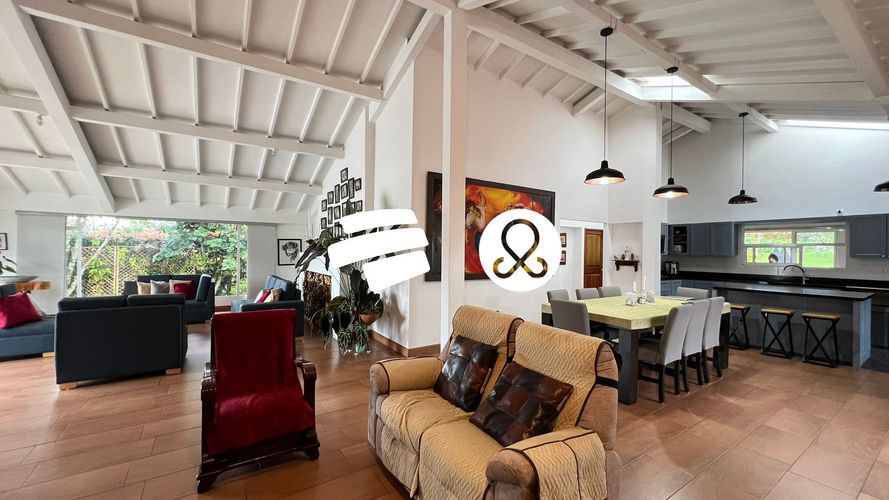 Casa de 4 alcobas en venta en El Carmen de Viboral, 372 m² · foto 8 de 24