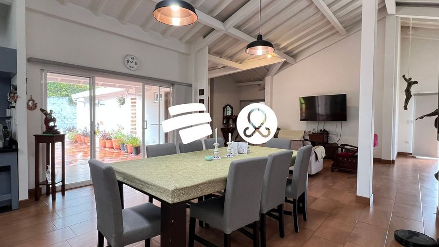 Casa de 4 alcobas en venta en El Carmen de Viboral, 372 m² · foto 17 de 24