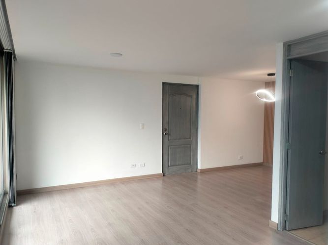 Apartamento de 3 alcobas en arriendo en El Poblado, Medellín, 92 m² · foto 3 de 16