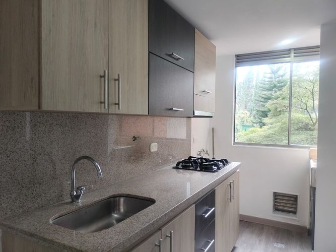 Apartamento de 3 alcobas en arriendo en El Poblado, Medellín, 92 m² · foto 4 de 16