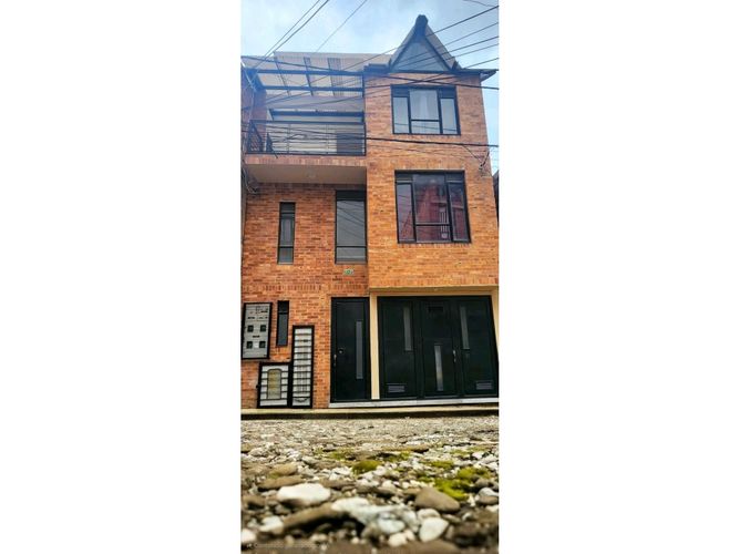 Casa en venta en Praderas De Mosquera, Mosquera · foto 2 de 11