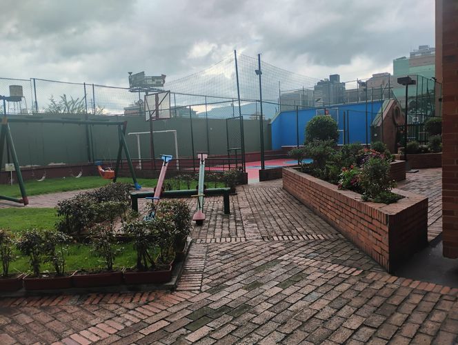 Apartamento en venta en La Castellana, Bogotá · foto 3 de 24