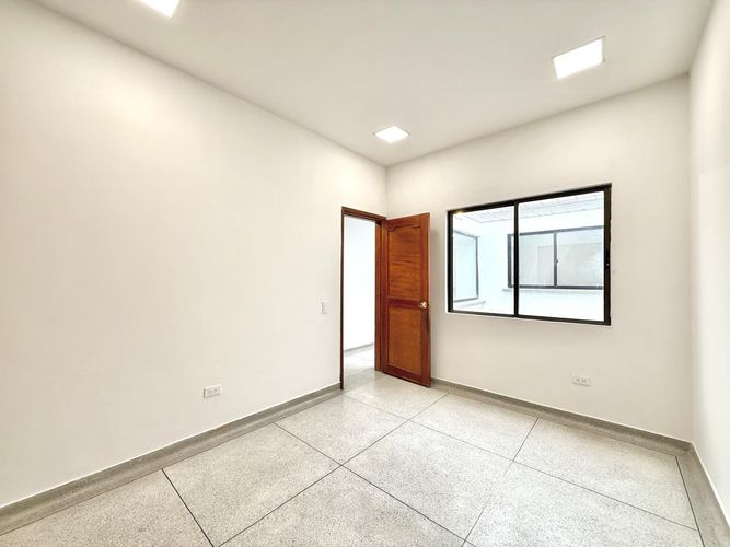 Oficina en arriendo en Maraya, Pereira, 90 m² · foto 8 de 13
