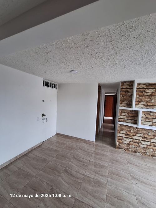 Apartamento de 3 alcobas en venta en Granjas San Pablo, Bogotá, 51 m² · foto 2 de 19