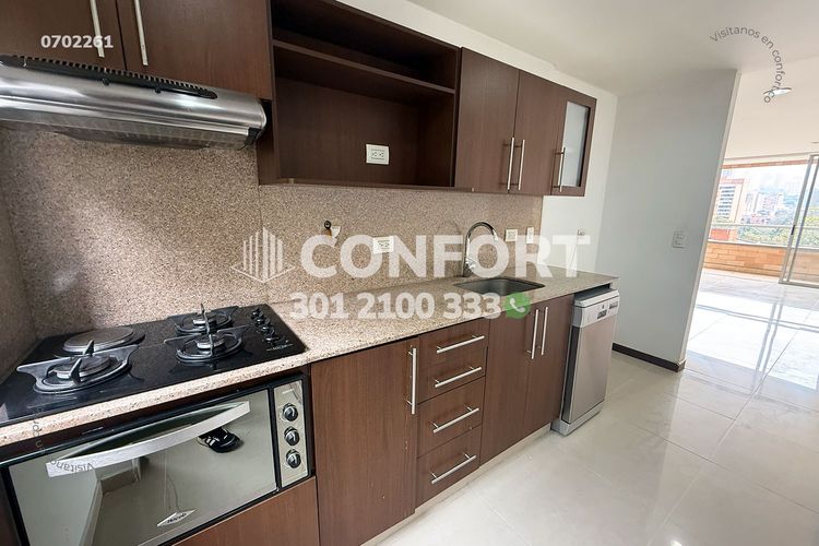 Apartamento de 2 alcobas en arriendo en Castropol, Medellín, 80 m² · foto 6 de 23