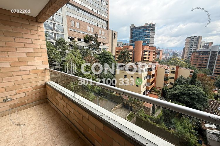 Apartamento de 2 alcobas en arriendo en Castropol, Medellín, 80 m² · foto 8 de 23