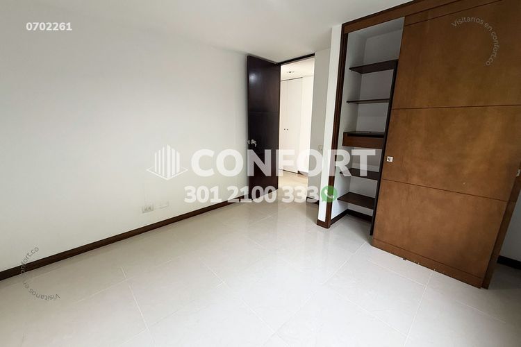 Apartamento de 2 alcobas en arriendo en Castropol, Medellín, 80 m² · foto 12 de 23