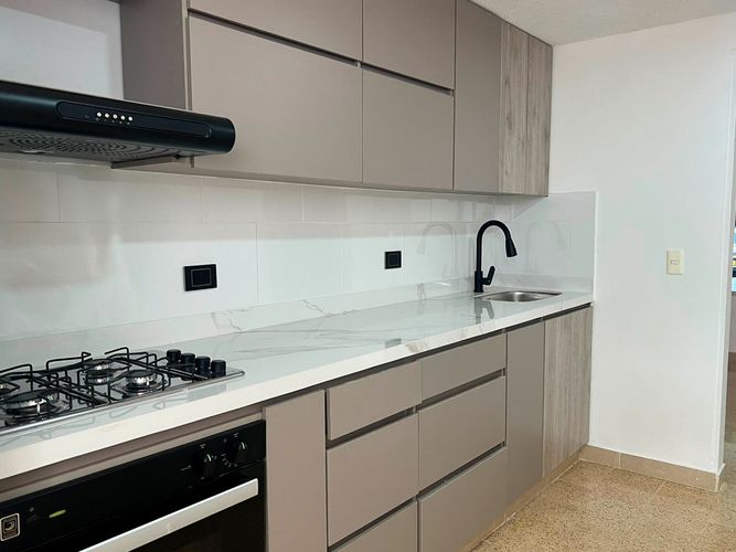 Casa de 3 alcobas en venta en Las Antillas, Envigado, 140 m² · foto 7 de 18