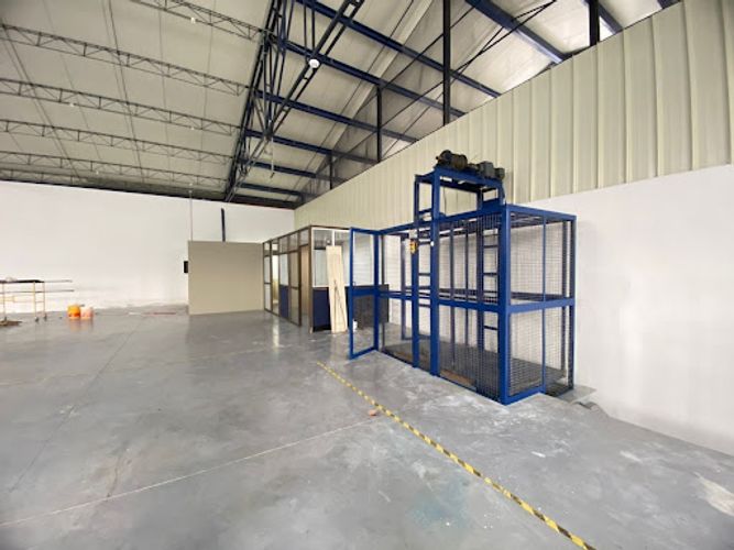 Bodega en arriendo en Zona Industrial No. 1, Itagüí, 1000 m² · foto 8 de 10