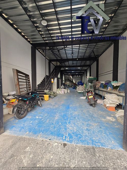 Bodega en venta en Gaitan, Bucaramanga, 400 m² · foto 3 de 6