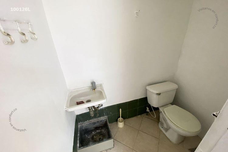 Local en arriendo en Conquistadores, Medellín, 17 m² · foto 9 de 9