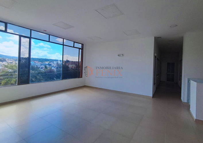 Oficina en venta en Tunja, Tunja, 253 m² · foto 2 de 11