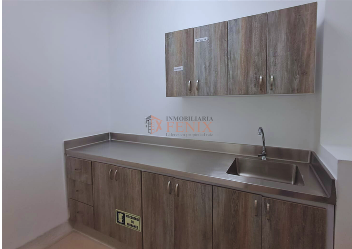 Oficina en venta en Tunja, Tunja, 253 m² · foto 9 de 11