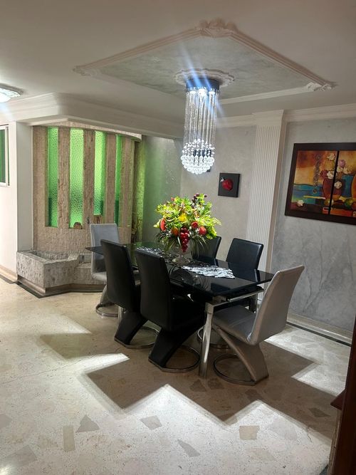 Casa de 5 alcobas en venta en Diamante 2, Bucaramanga, 365 m² · foto 5 de 24