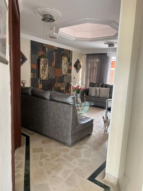 Casa de 5 alcobas en venta en Diamante 2, Bucaramanga, 365 m² · foto 12 de 24