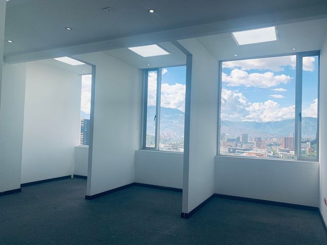 Oficina en venta en Villa Carlota, Medellín, 168 m² · foto 2 de 8