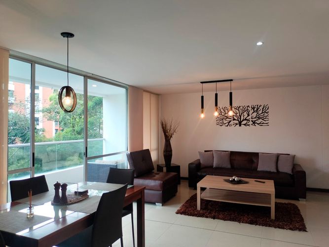 Apartamento de 3 alcobas en arriendo en El Poblado, Medellín, 100 m² · foto 2 de 15