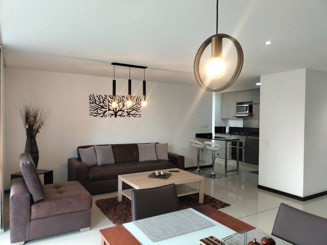Apartamento de 3 alcobas en arriendo en El Poblado, Medellín, 100 m² · foto 4 de 15