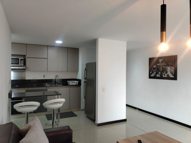 Apartamento de 3 alcobas en arriendo en El Poblado, Medellín, 100 m² · foto 8 de 15