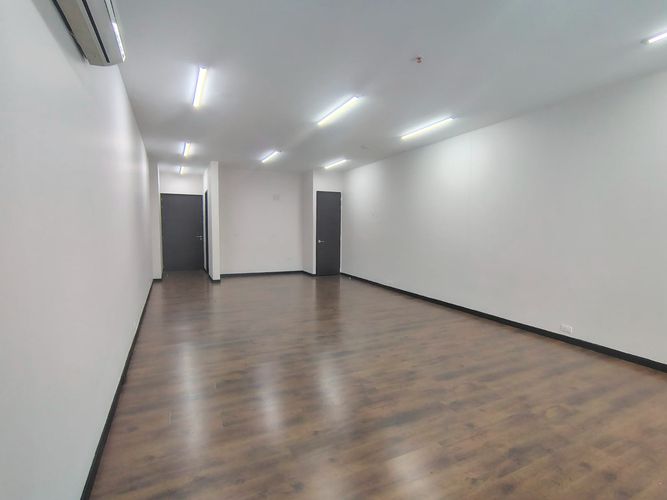 Oficina en arriendo en El Poblado, Medellín, 67 m² · foto 6 de 8
