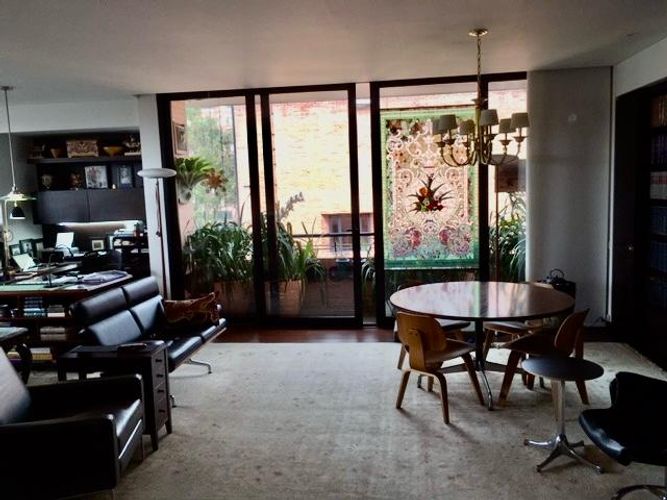 Apartamento de 3 alcobas en venta en Los Rosales, Bogotá, 230 m² · foto 2 de 10