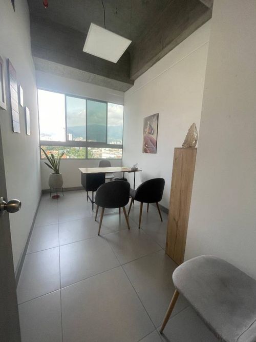Oficina en arriendo en Restrepo Naranjo, Sabaneta, 40 m² · foto 4 de 12