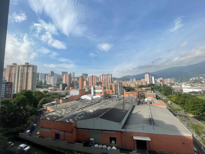 Oficina en arriendo en Restrepo Naranjo, Sabaneta, 40 m² · foto 11 de 12