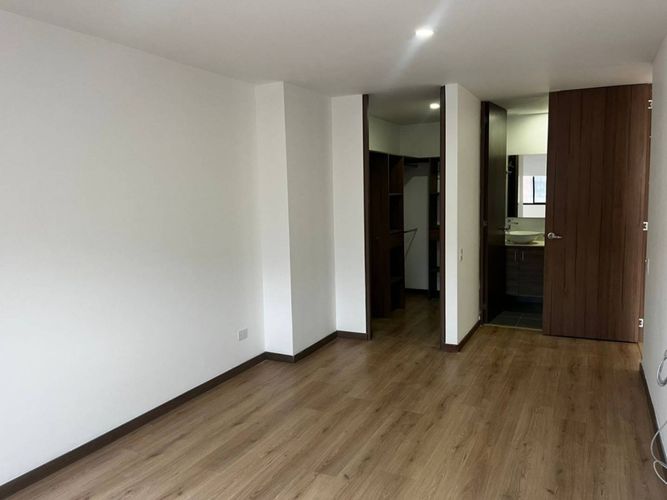 Apartamento de 2 alcobas en arriendo en Loma Del Escobero, Envigado, 83 m² · foto 10 de 19