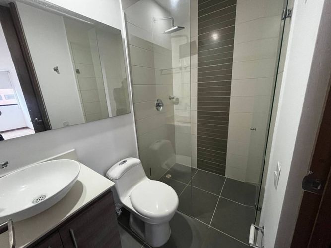 Apartamento de 2 alcobas en arriendo en Loma Del Escobero, Envigado, 83 m² · foto 12 de 19