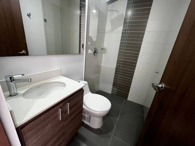 Apartamento de 2 alcobas en arriendo en Loma Del Escobero, Envigado, 83 m² · foto 16 de 19