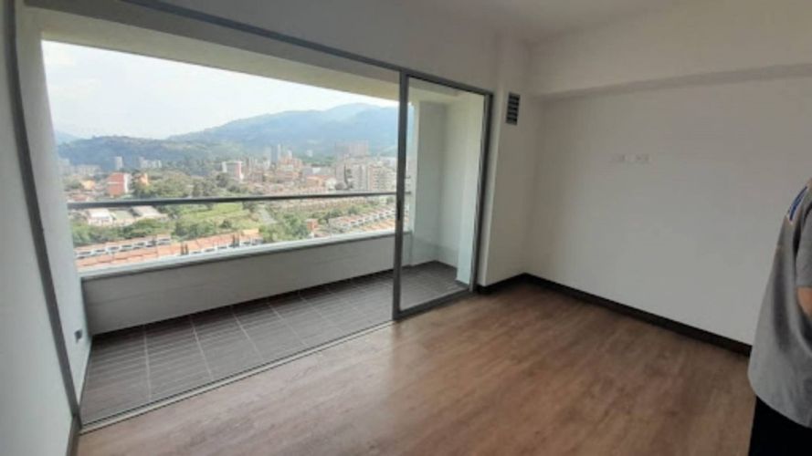 Apartamento de 3 alcobas en venta en La Ferreria, Itagüí, 68 m² · foto 3 de 17