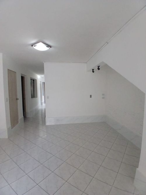 Casa de 3 alcobas en venta en Bolivariana, Medellín, 120 m² · foto 8 de 9
