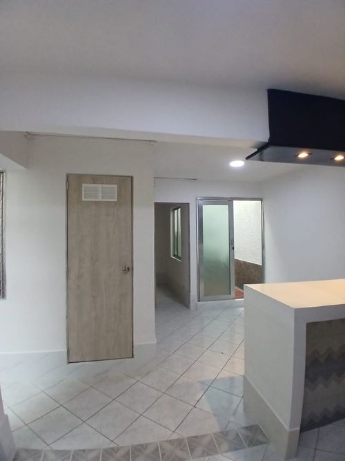 Casa de 3 alcobas en venta en Bolivariana, Medellín, 120 m² · foto 4 de 9