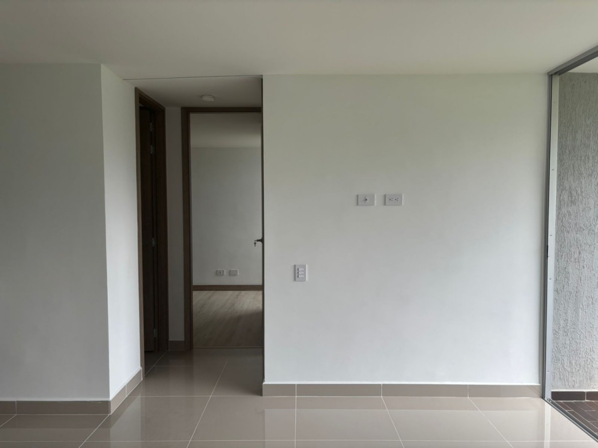 Apartamento en venta en La Ferreria, La Estrella · foto 3 de 13