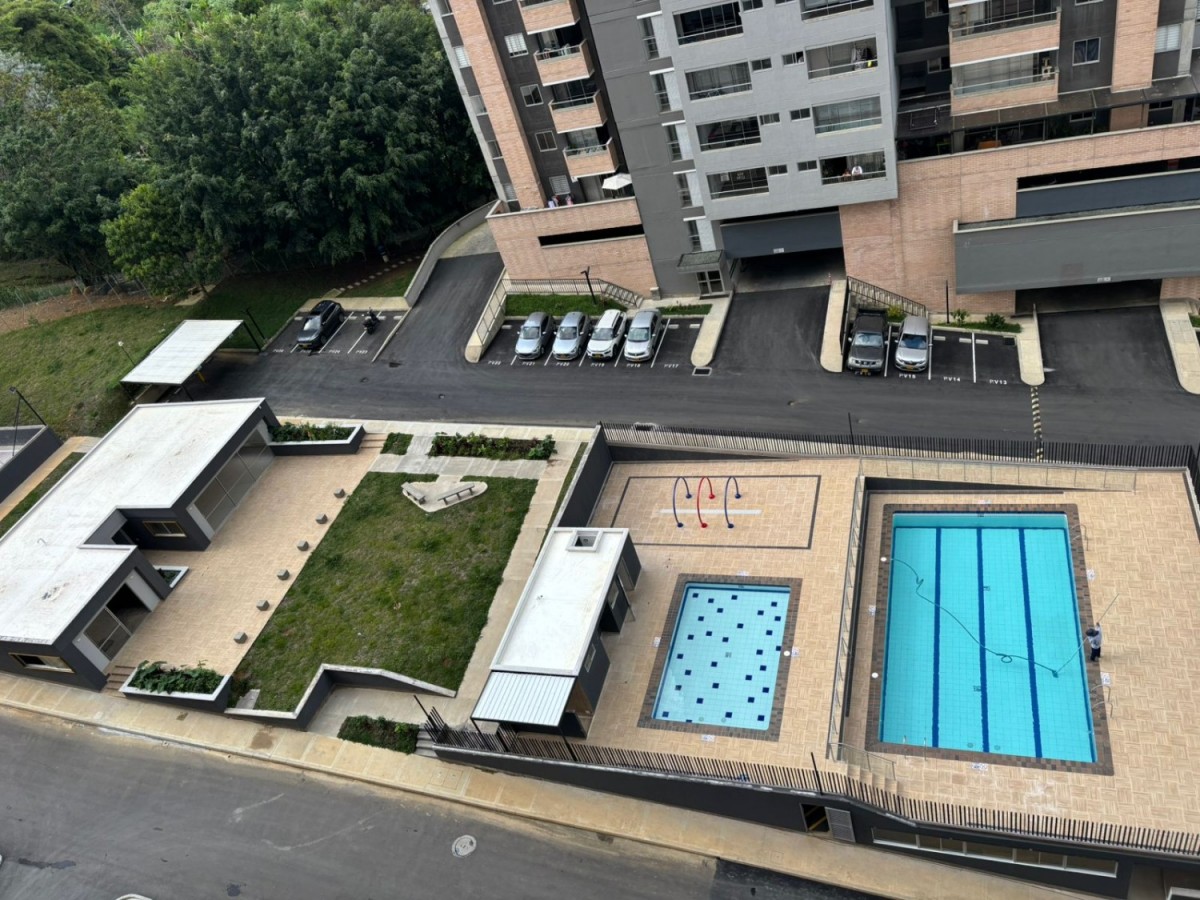 Apartamento en venta en La Ferreria, La Estrella · foto 12 de 13