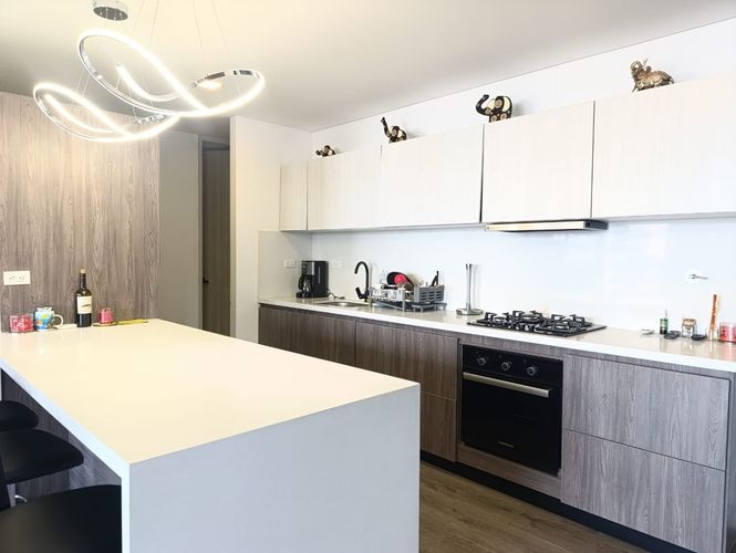 Apartamento de 3 alcobas en arriendo en El Poblado, Medellín, 160 m² · foto 5 de 19