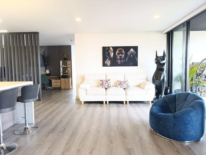 Apartamento de 3 alcobas en arriendo en El Poblado, Medellín, 160 m² · foto 2 de 19