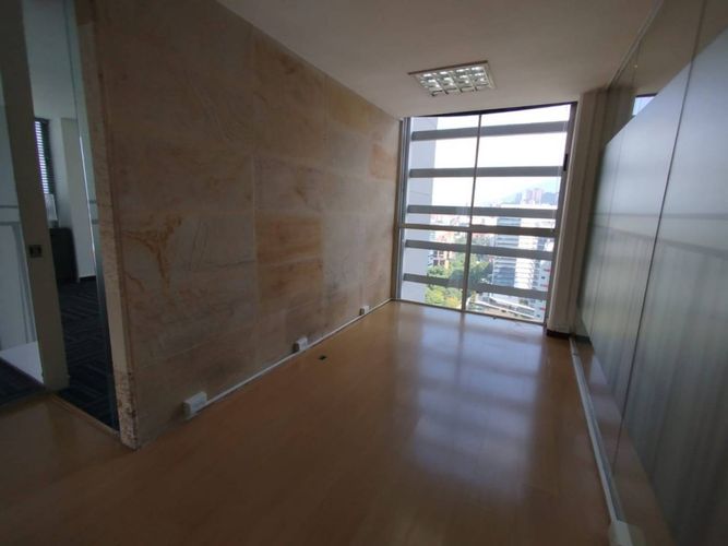 Oficina en arriendo en Milla De Oro, Medellín, 250 m² · foto 9 de 16