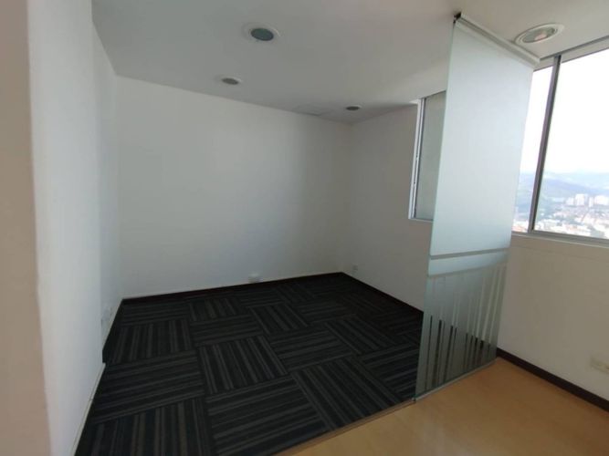 Oficina en arriendo en Milla De Oro, Medellín, 250 m² · foto 15 de 16