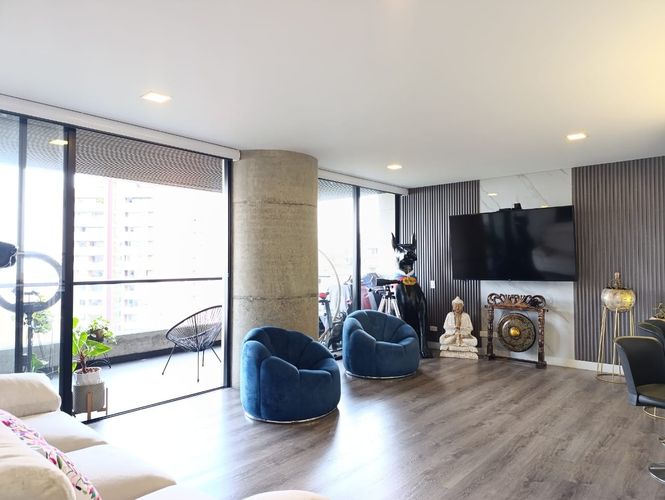 Apartamento de 3 alcobas en arriendo en El Poblado, Medellín, 160 m² · foto 2 de 19