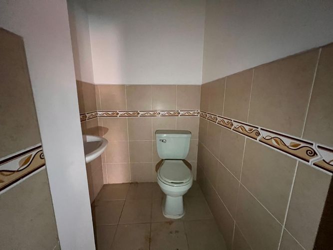 Bodega en arriendo en Caribe, Medellín, 135 m² · foto 11 de 12