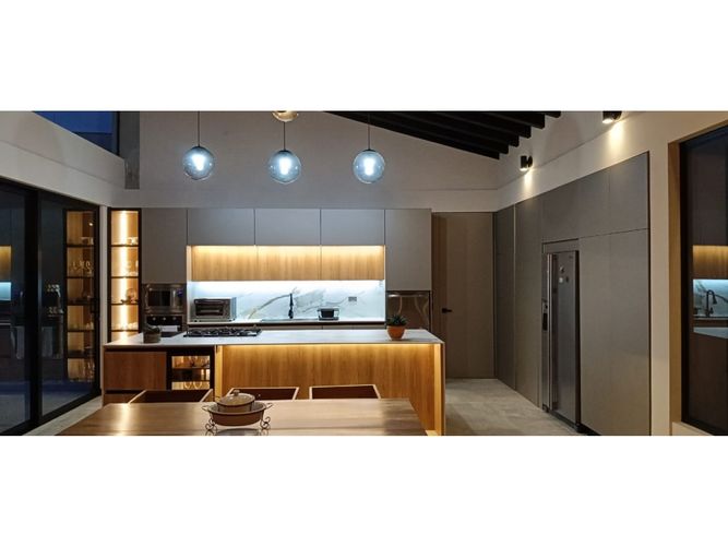 Casa de 3 alcobas en venta en La Clara, Guarne, 232 m² · foto 2 de 16